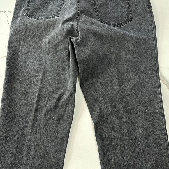 Jones New York | Women’s Sport Stretch Black Denim Jeans - Picture 9 of 11